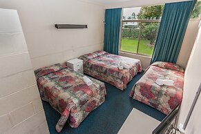 Moruya Waterfront Hotel Motel