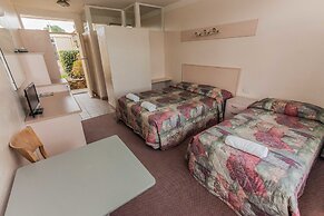 Moruya Waterfront Hotel Motel