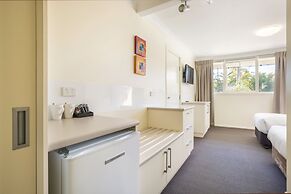 Nightcap at Golden Beach Tavern