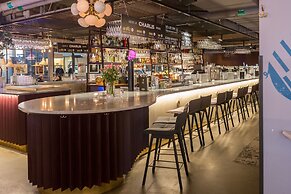 Hotel With Urban Deli