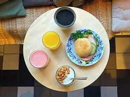 Hotel With Urban Deli