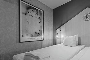 Hotel With Urban Deli