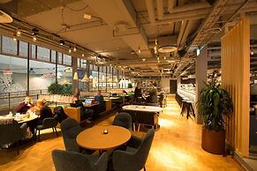 Hotel With Urban Deli