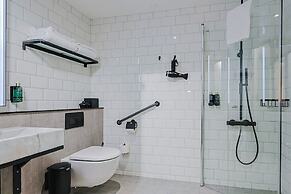 Hotel With Urban Deli