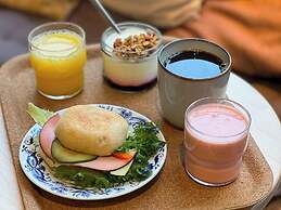 Hotel With Urban Deli