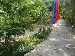 Thuy - Gunter Garden Bungalow