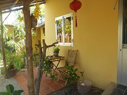 Thuy - Gunter Garden Bungalow