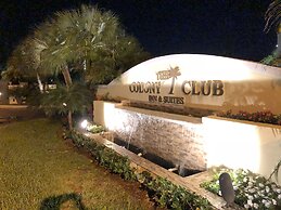 The Colony Club Inn & Suites