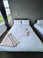 Harbour Hotel