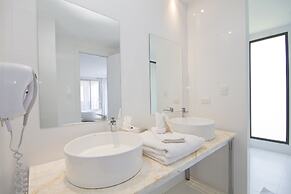 Golden Bay Galapagos