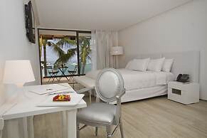 Golden Bay Galapagos