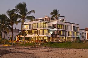 Golden Bay Galapagos