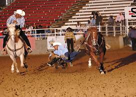 Holiday Inn Express & Suites Fort Worth West by IHG