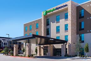 Holiday Inn Express & Suites Fort Worth West by IHG