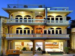 Innwa Motel
