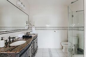 The Historic Berkeley Place