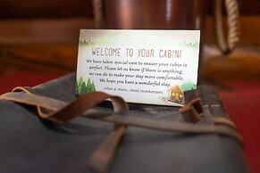 Storm Mountain Lodge Cabins & Dining