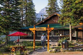 Storm Mountain Lodge Cabins & Dining