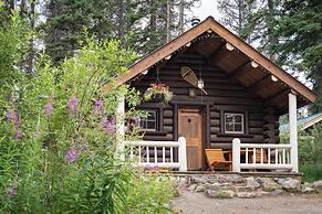 Storm Mountain Lodge Cabins & Dining