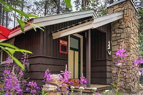 Storm Mountain Lodge Cabins & Dining