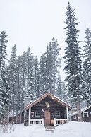 Storm Mountain Lodge Cabins & Dining