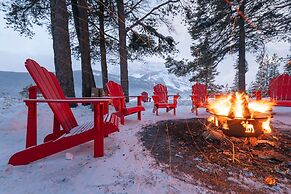Storm Mountain Lodge Cabins & Dining