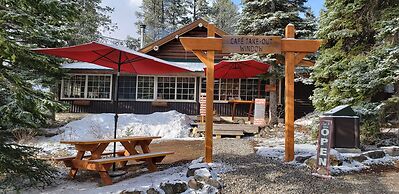 Storm Mountain Lodge Cabins & Dining