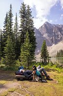 Storm Mountain Lodge Cabins & Dining