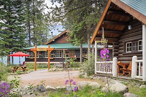 Storm Mountain Lodge Cabins & Dining