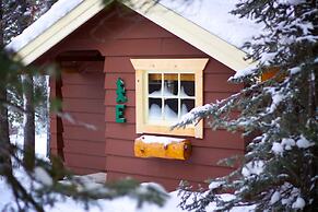 Storm Mountain Lodge Cabins & Dining