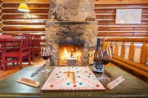 Storm Mountain Lodge Cabins & Dining