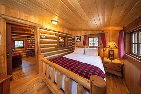 Storm Mountain Lodge Cabins & Dining