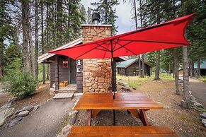 Storm Mountain Lodge Cabins & Dining