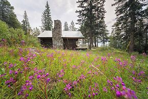 Storm Mountain Lodge Cabins & Dining