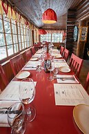 Storm Mountain Lodge Cabins & Dining