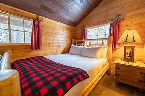 Storm Mountain Lodge Cabins & Dining