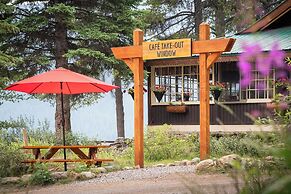 Storm Mountain Lodge Cabins & Dining