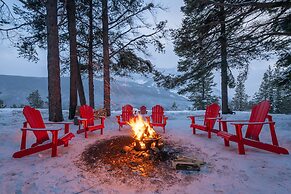 Storm Mountain Lodge Cabins & Dining