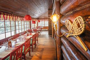 Storm Mountain Lodge Cabins & Dining