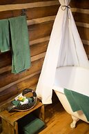 Storm Mountain Lodge Cabins & Dining