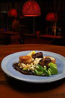 Storm Mountain Lodge Cabins & Dining