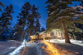 Storm Mountain Lodge Cabins & Dining