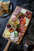 Storm Mountain Lodge Cabins & Dining