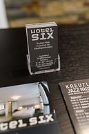 Hotel SiX