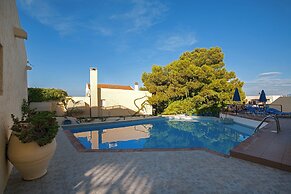 Sundance Apartments and Suites