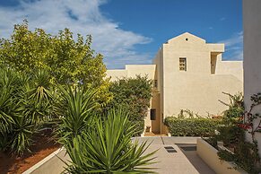 Sundance Apartments and Suites