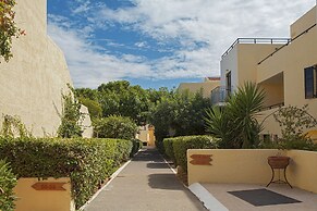 Sundance Apartments and Suites