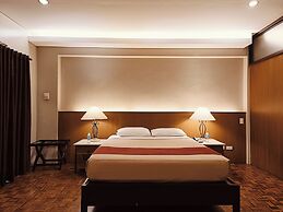 Tropicana Suites