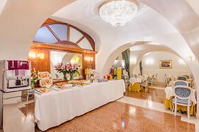 Raeli Hotel Floridia