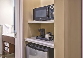 La Quinta Inn & Suites by Wyndham Niagara Falls